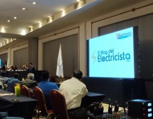 Renta de pantallas en Jurica