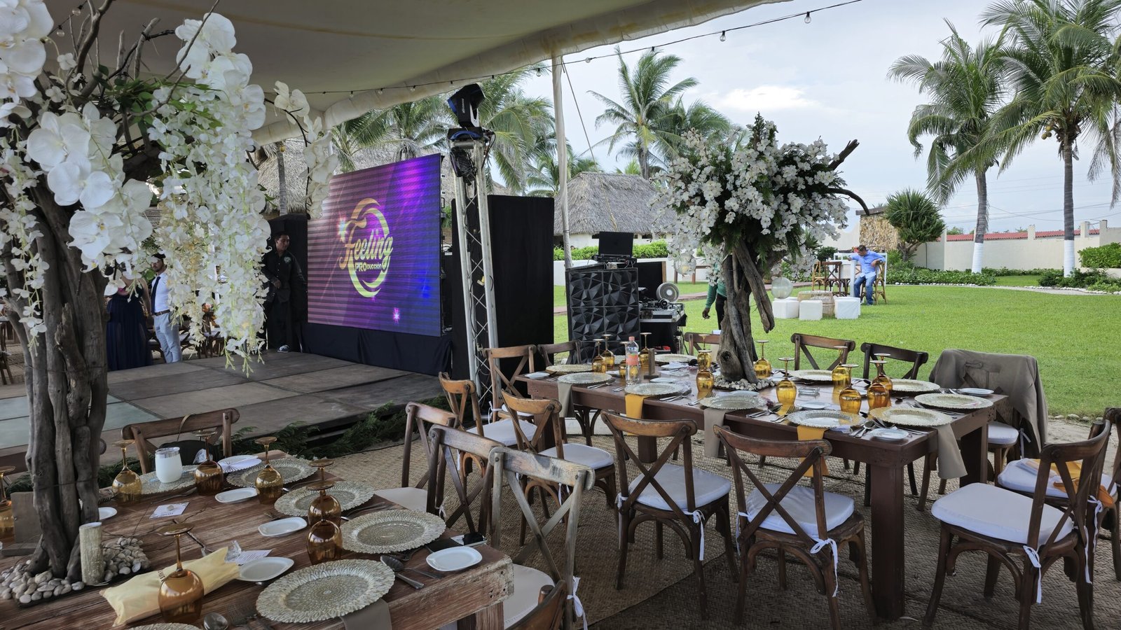 Renta de pantalla en Barcelo Riviera Maya